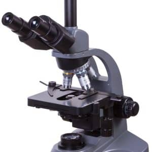 Microscopio trinocular Levenhuk 740T